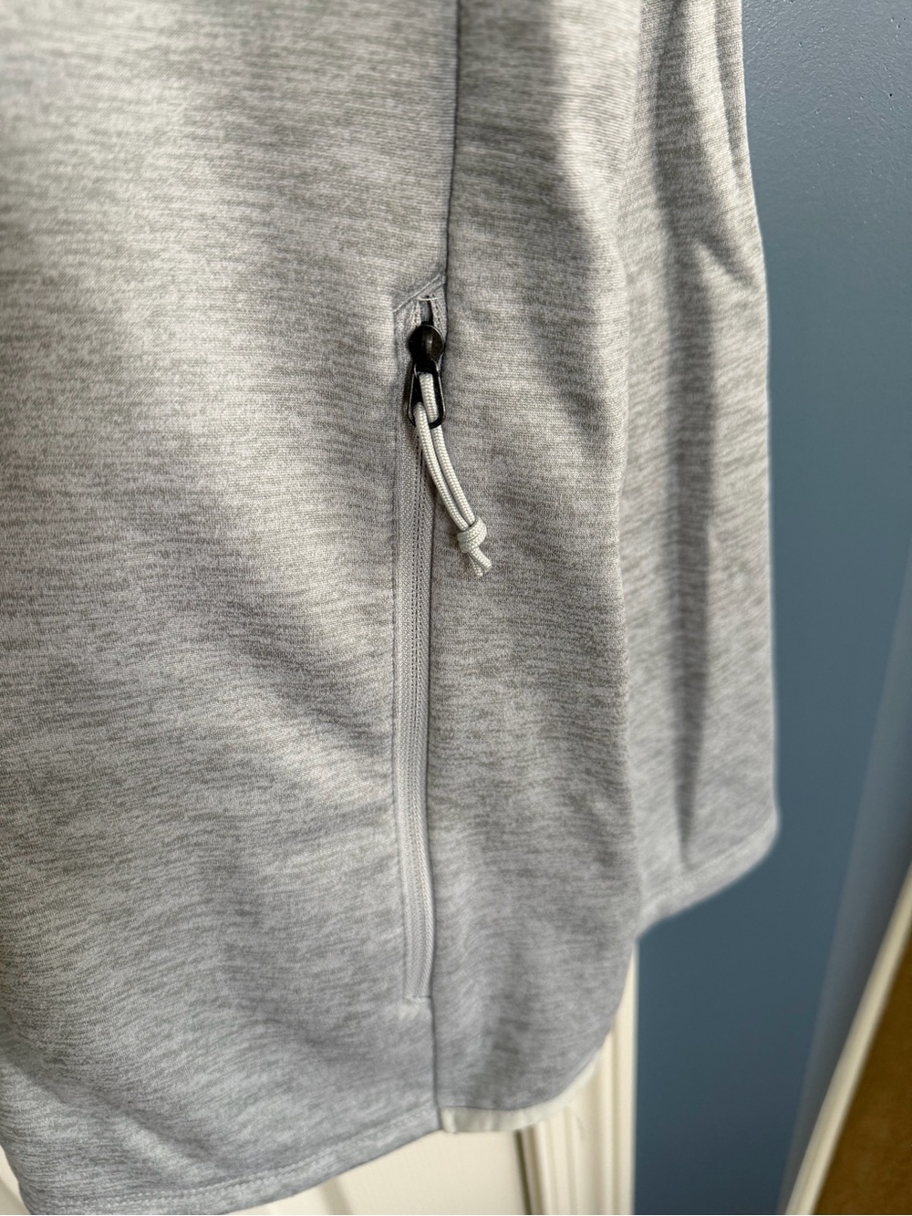The North Face Men's Light Gray Half-Zip Fleece Zip-Up Jacket - Picture 4 of 4